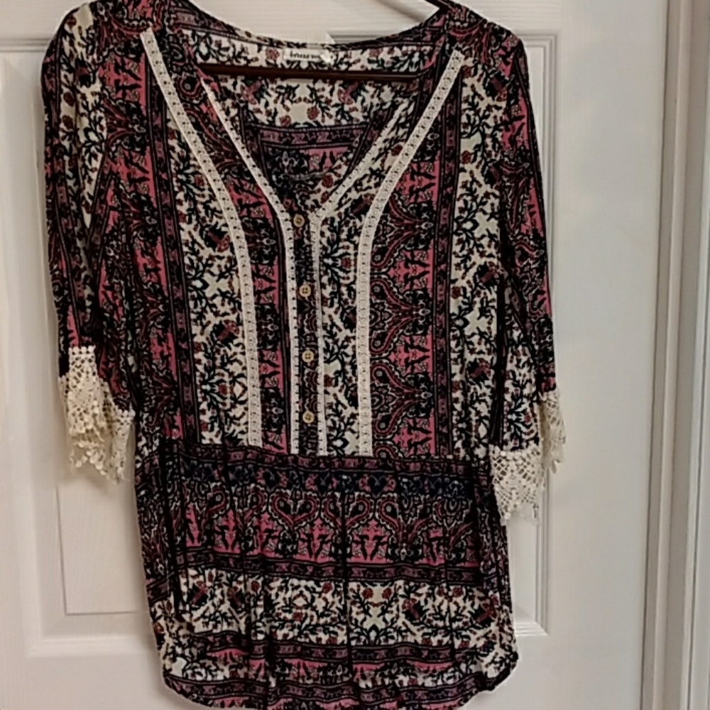 Paisley print top with lace accents